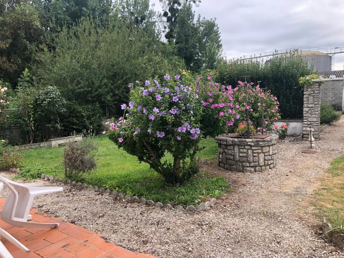 Chez Firmin "Les Ombrages" Villa Mesnac Eksteriør bilde